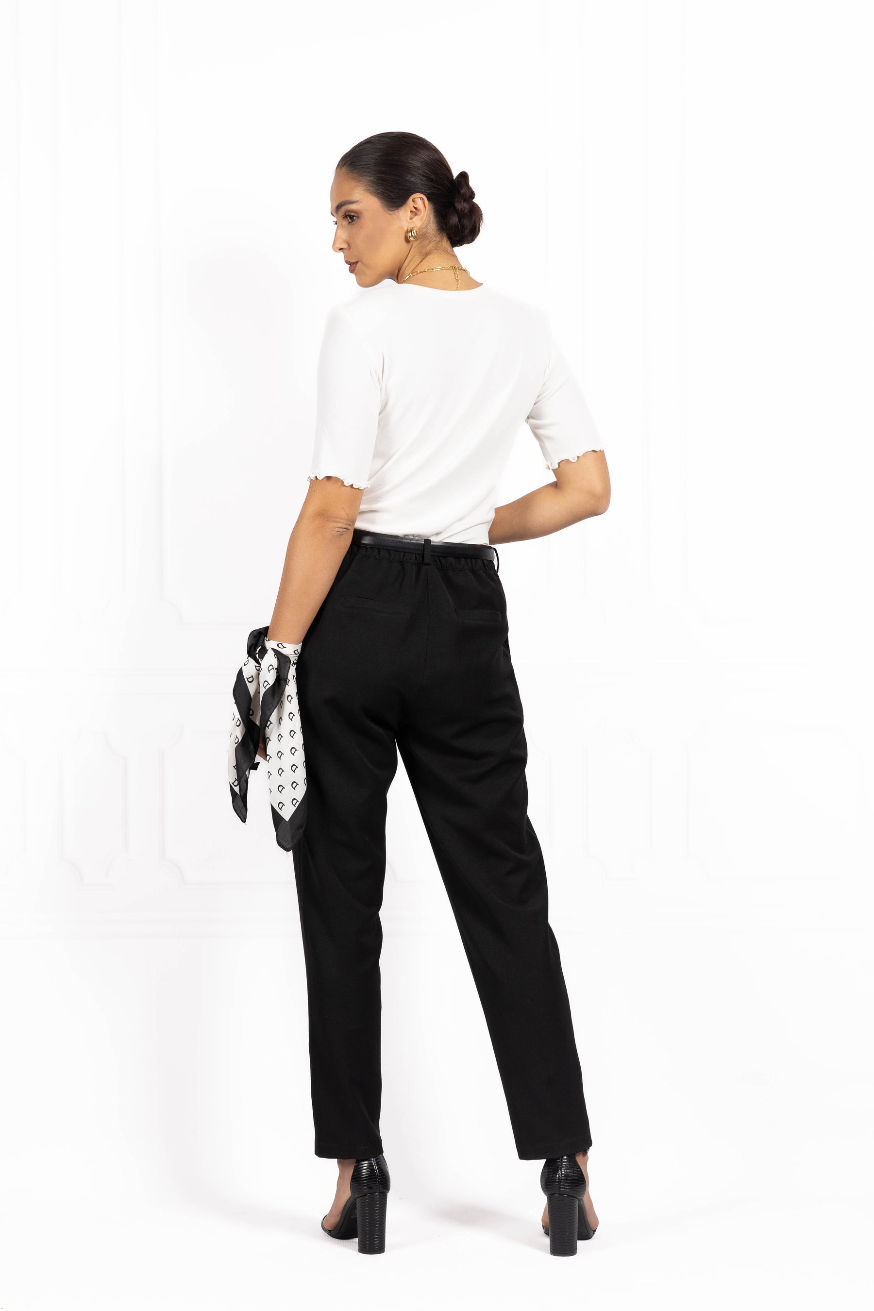 Spodnie damskie typu cygaretki Black
